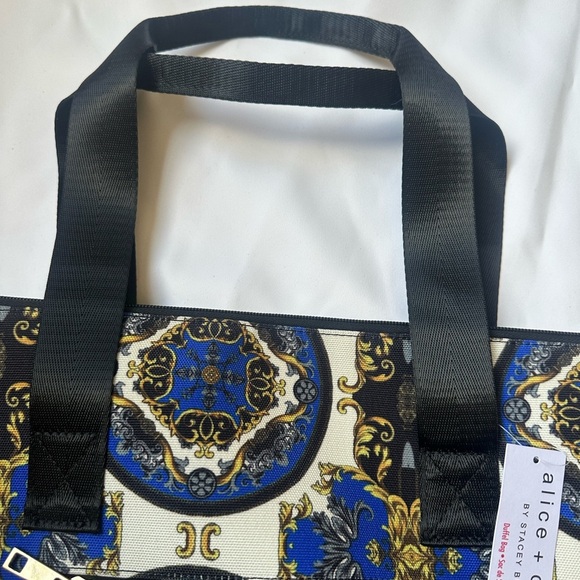 Alice + Olivia Blue and Gold Travel Bag with Geometric Pattern - Picture 4 of 10